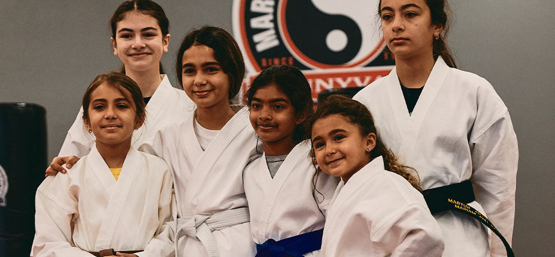 children in martial arts class