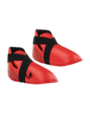 WAKO Tenacity Kicks Red